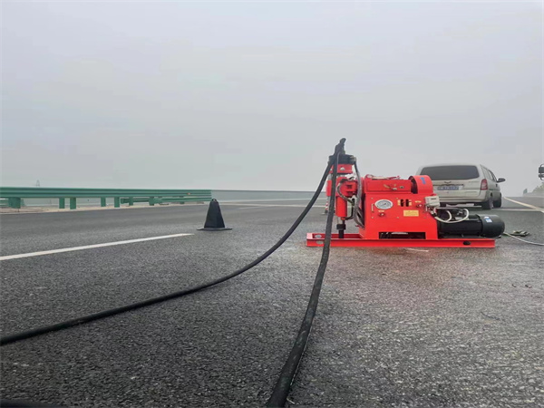 榆林马路路基路面开裂下沉注浆加固灌浆